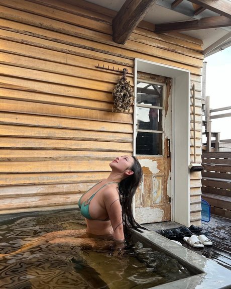 ネイティブオンリーファンズ ポルノ 写真