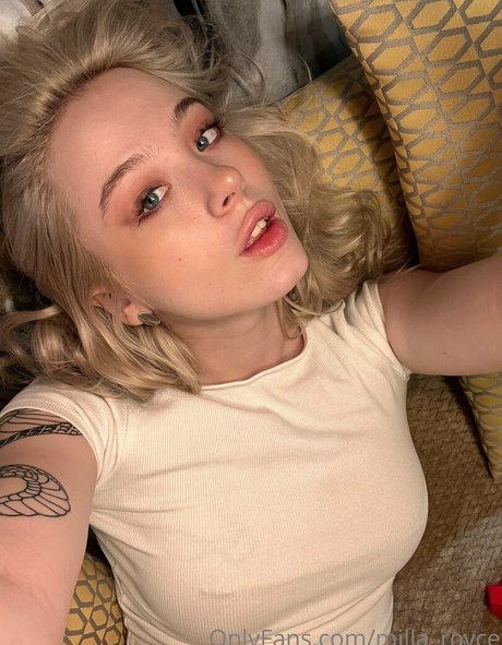 セクシーなママオンリーファンズ 無料ヌード 写真