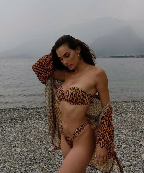 Dayane Mello 裸のポルノスター 写真