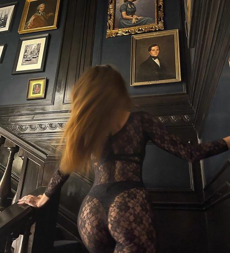 Dayane Mello アート女優 画像