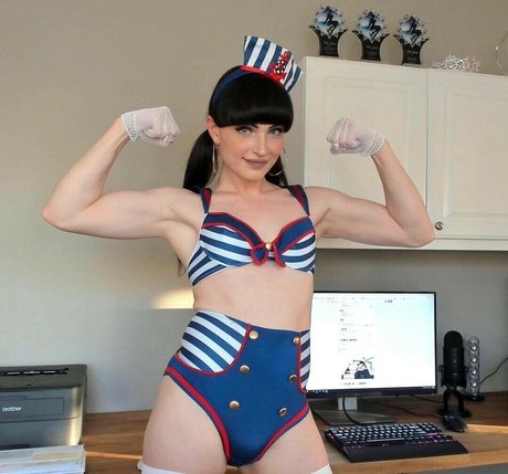 アナルフェチオンリーファンズ 美しいヌード 画像