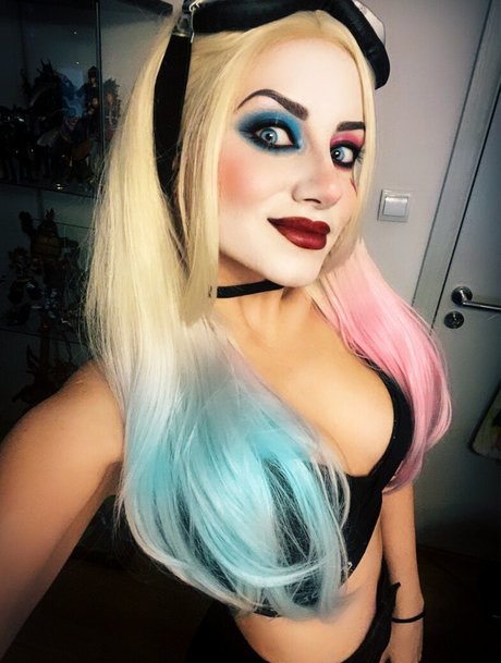 Ezy Summers Cosplay ヌードモデル ギャラリー