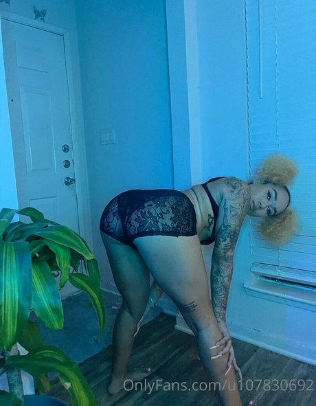 kbabyyyxxx 高品質のスター 写真