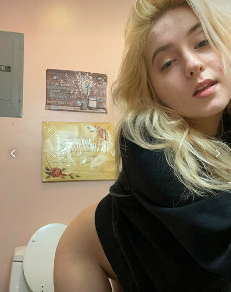 Hannadrake ポルノスター アート アーカイブ