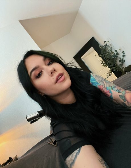 britontwitch アートモデル 画像