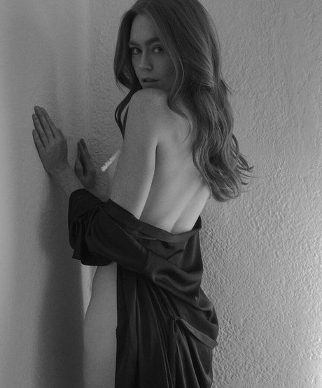 Holly Hicks 無料女優 画像