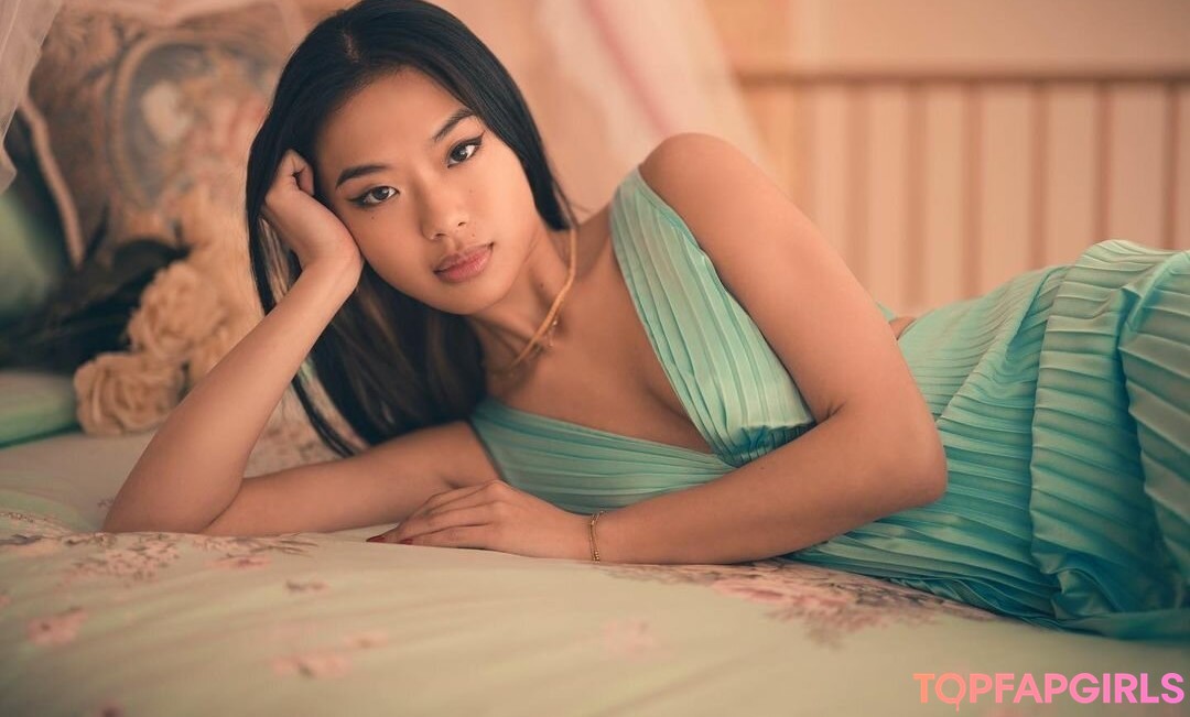 Nemsko セクシーなポルノスター 写真