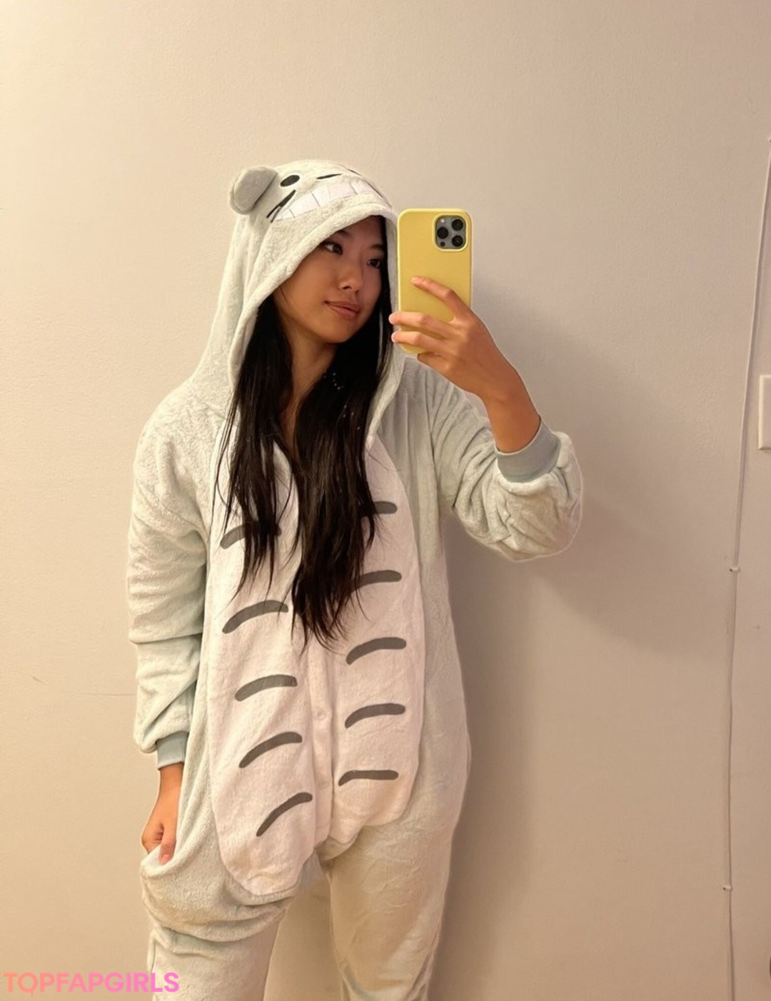 ラテン系熟女オンリーファンズ セクシー 画像