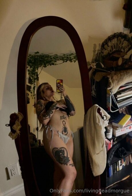 Livingdeadmorgue ポルノスター 写真