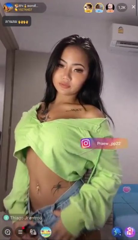小さいペニスのオンリーファンズ ホット裸 写真
