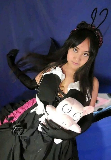 コスプレ フェムボーイ オンリーファンズ ホット 画像