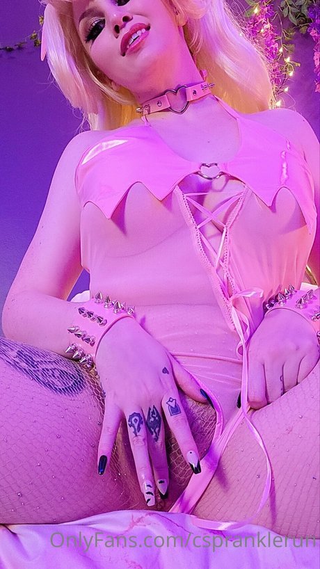 Miss Cozy Peach 無料モデル 写真