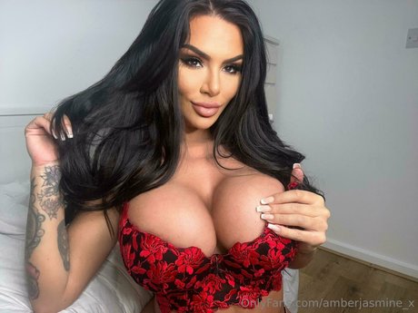 Amber Jasmine 独占女優 画像
