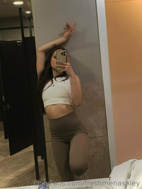 アジアンシャワー オンリーファンズ 美しいxxx 画像