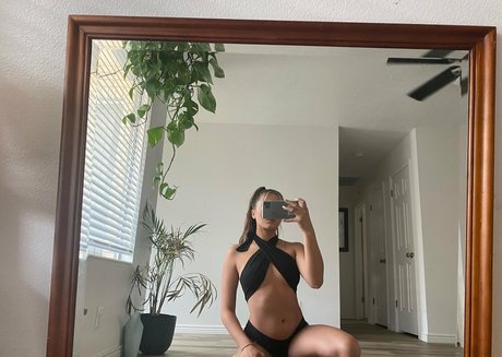 クソなオンリーファンズ 無料セクシー ギャラリー