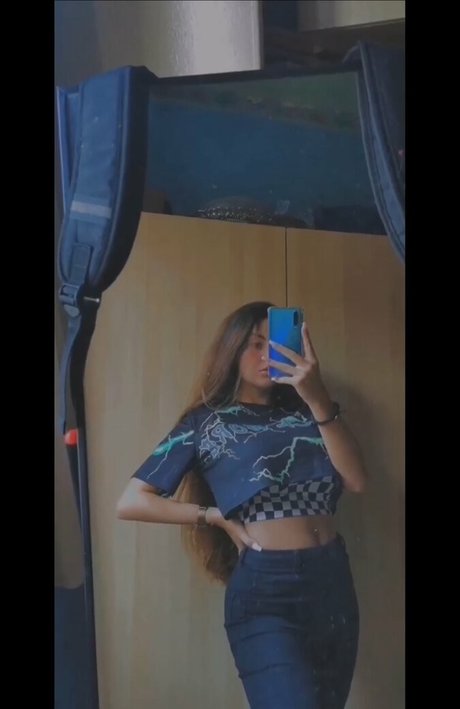 アジア人 JOI オンリーファンズ 裸 ギャラリー