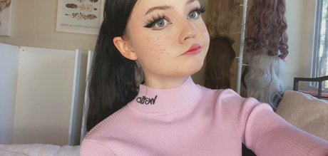 巨乳ソロオンリーファンズ xxx 画像