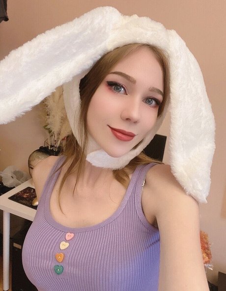 黒檀の厚いオンリーファンズ ホットセクシー 写真