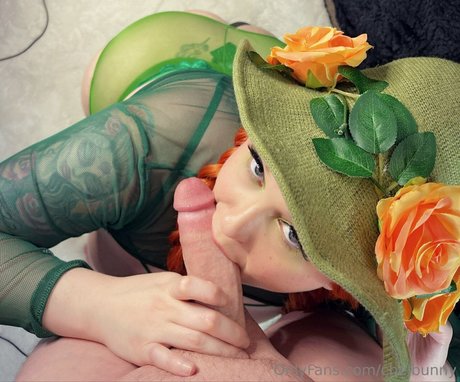 Chelhellbunny スター 裸 写真