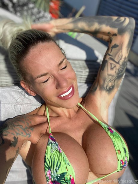 Lillyfee Squirt セックススター ギャラリー