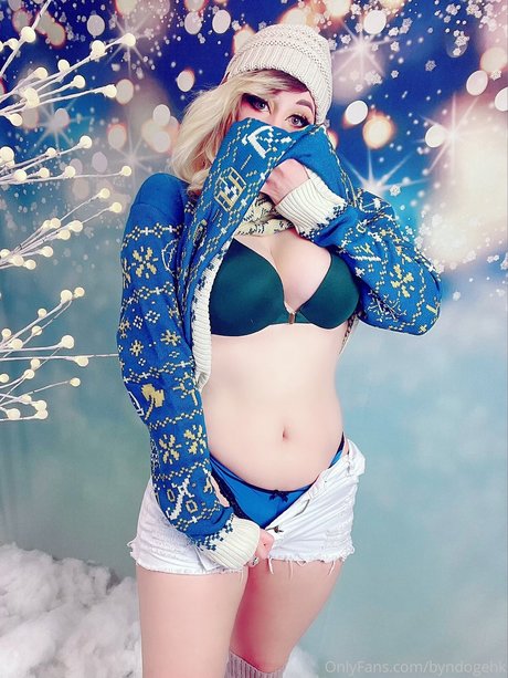 おっぱい自撮りオンリーファンズ アート裸 アーカイブ