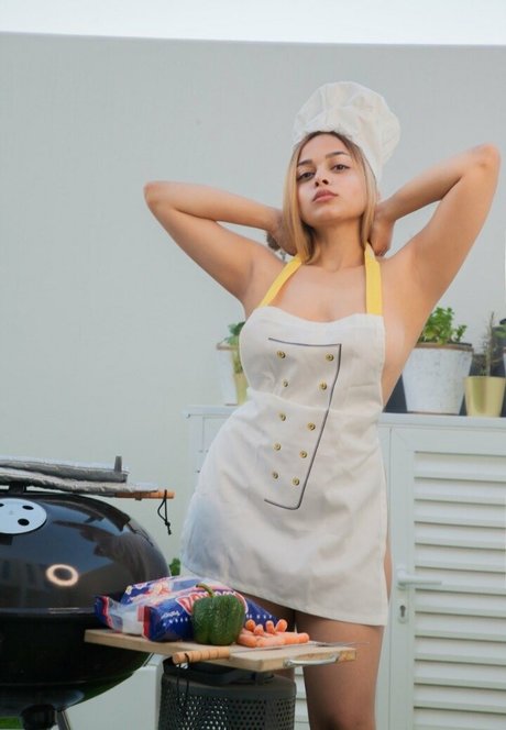 ブラックマジックオンリーファンズ セクシーxxx 写真