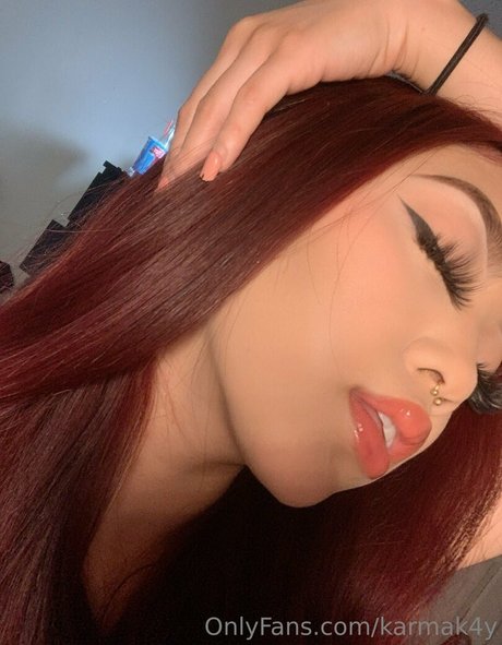 小さいチンポのシーメールオンリーファンズ 裸 写真