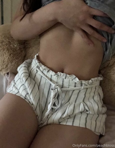 peachbloss ポルノ女優 写真