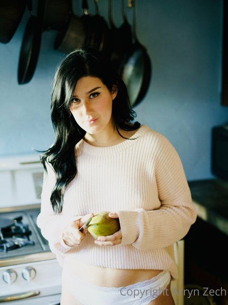 セクシーな妻オンリーファンズ アートヌード 写真