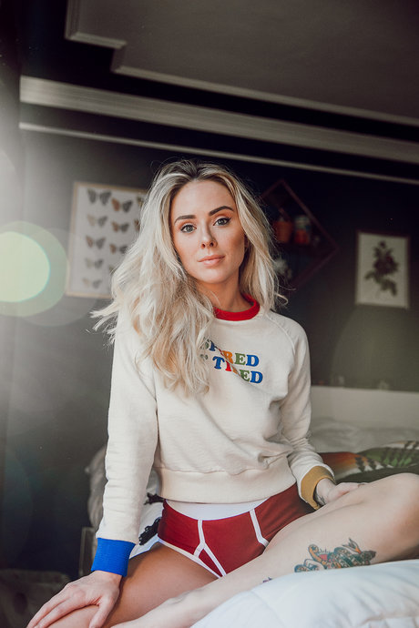 Alysha Nett セクシーモデル ギャラリー