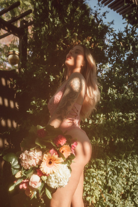 ブラックフィットネスオンリーファンズ ベスト 写真