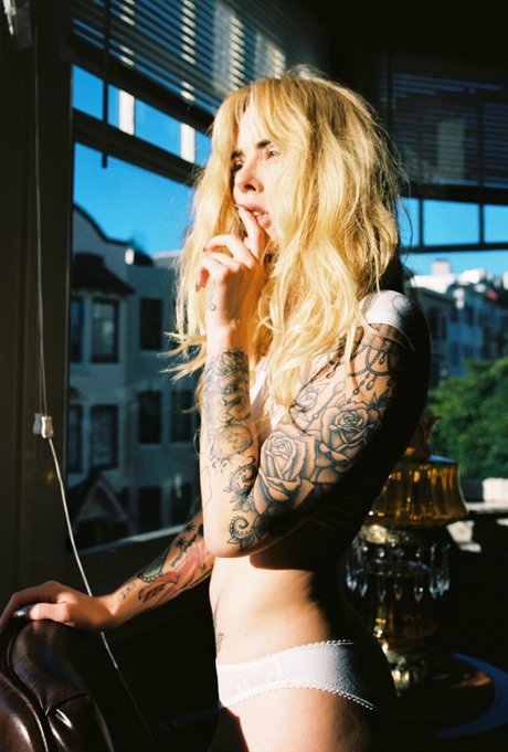 Alysha Nett 完璧なモデル 画像