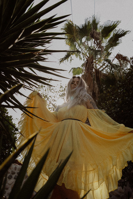 アジアンシャワー オンリーファンズ セクシー裸 写真