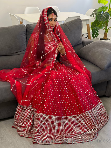 Yasmina Khan profile image