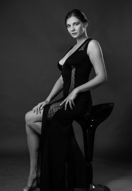 Natali Tihomirova セクシーモデル 画像