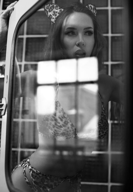 POVティーンオンリーファンズ 美しいポルノ 写真