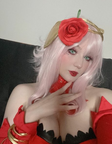 巨大なシーメールオンリーファンズ 無料xxx 画像
