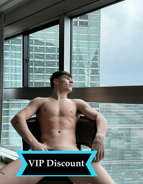 opash エロティック女優 写真