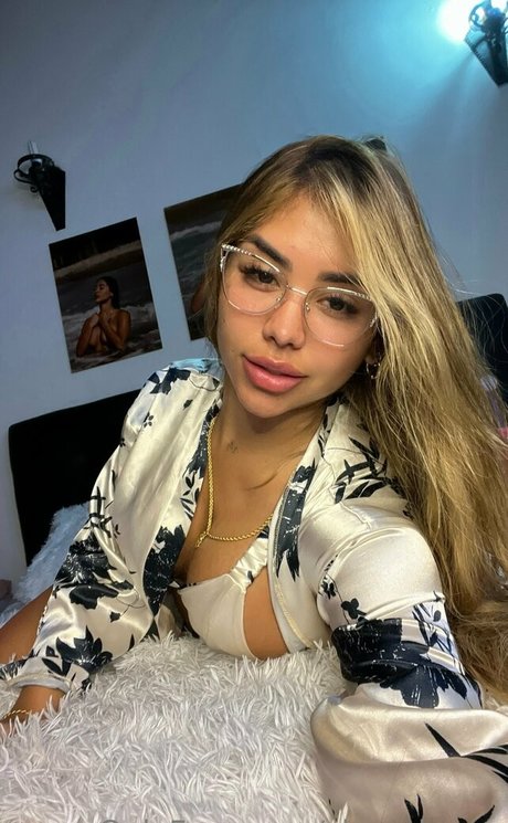 フェラチオ アジア人 オンリーファンズ ホット 画像