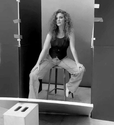 Annalise Basso 完璧なモデル ギャラリー