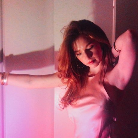 Annalise Basso スター 写真