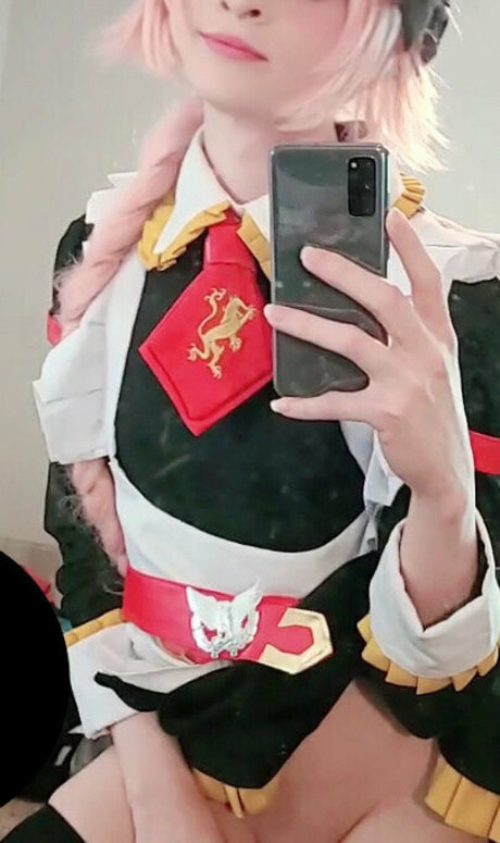 Trappy chan アダルトモデル 写真