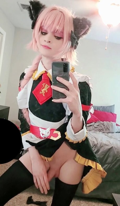 Trappy chan 裸の女優 写真