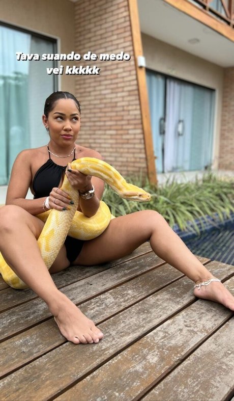 デカ尻ジーンズ オンリーファンズ アート裸 ギャラリー