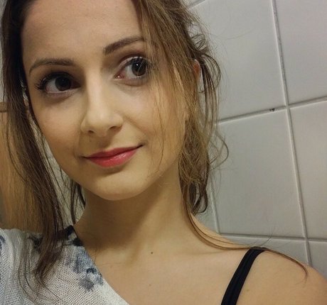 ナチュラルガールズオンリーファン 美しい 写真