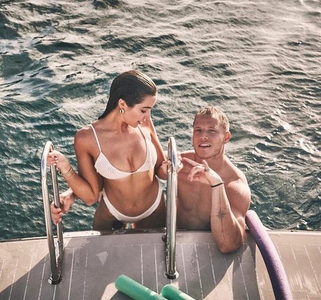 Olivia Culpo 高品質女優 写真
