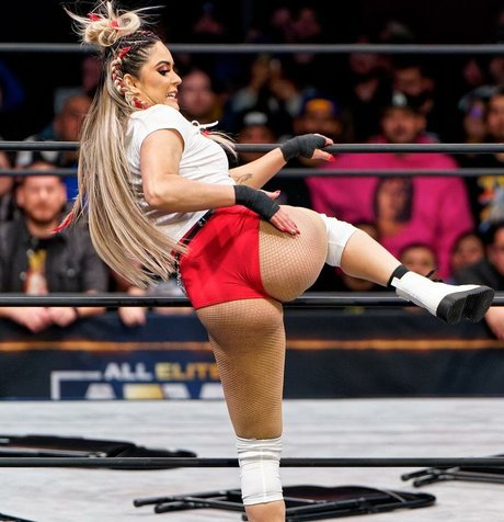 Tay Conti ポルノスター 素敵 アーカイブ