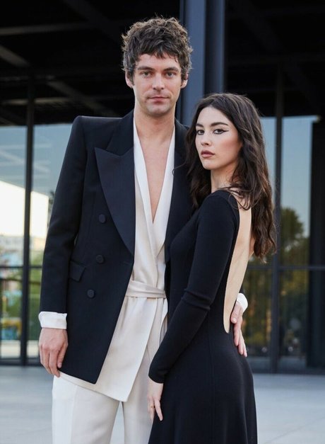 Gracie Abrams xxx女優 画像