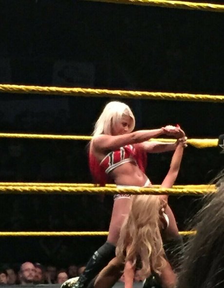 Alexa Bliss 高品質モデル ギャラリー