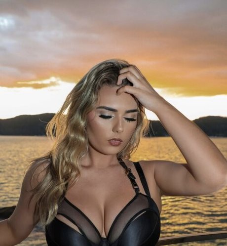 DMオンリーファン ポルノグラフィック ギャラリー